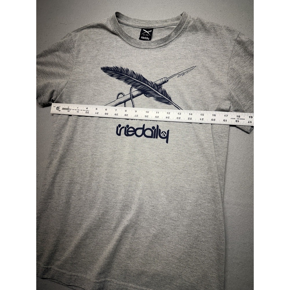Iriedaily Women's Gray Graphic Short-Sleeve T-Shirt - Size Small‎ - Picture 8 of 9